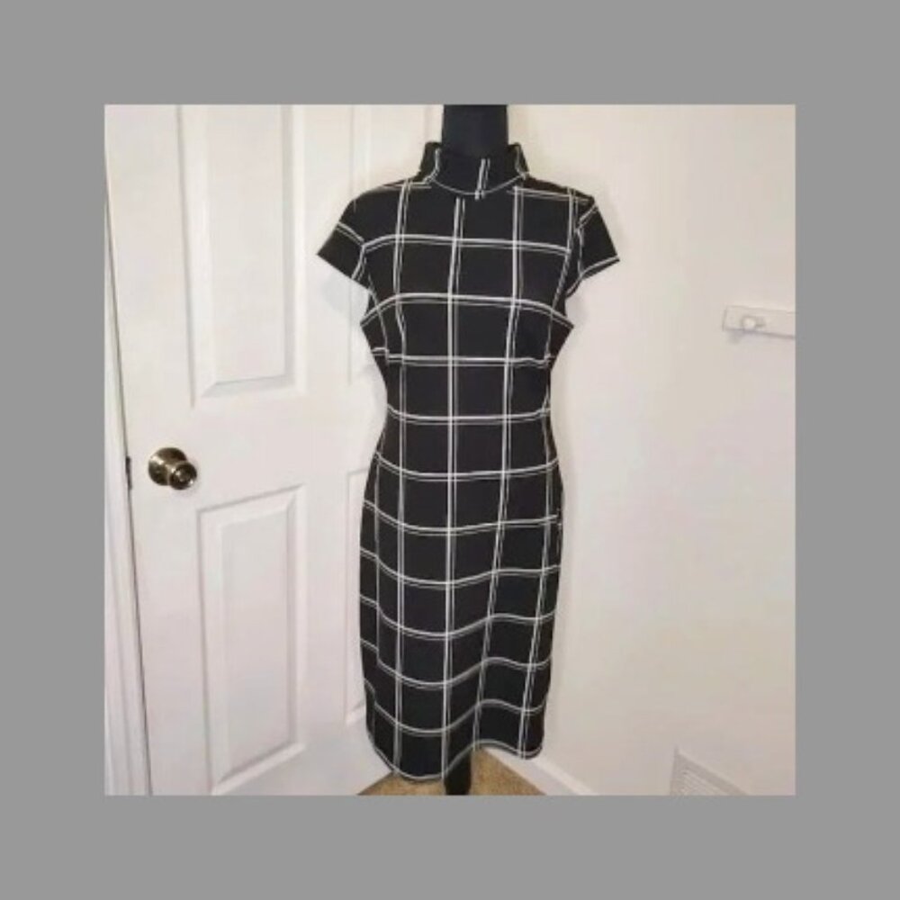 H&M black and white crepe dress Size Medium